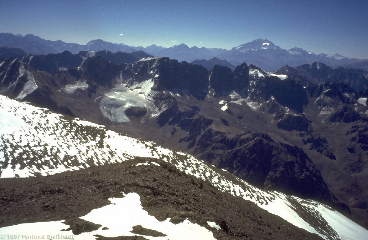 Auf dem Pico Plata (6100 m) sieht man schön zum Aconcagua herüber.