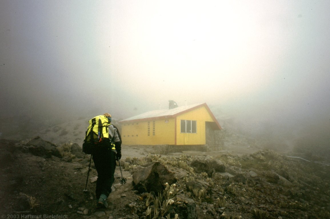 Refugio Nuevos Horizontes at 4740 m