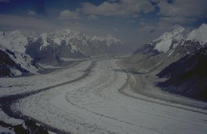 Südlicher Inylchek-Gletscher, Blick talauswärts