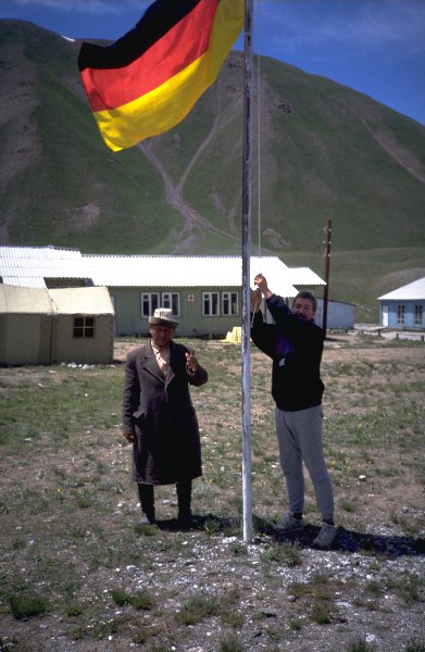 Wir installieren uns f�r ein paar Tage in Atschik Tasch