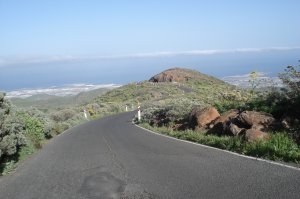eine mehr oder weniger typische Straße auf Gran Canaria