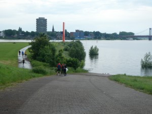Rheinorange, normalerweise das Ziel. Heute war wegen Hochwasserwarnung etwas vorher Schluss.
