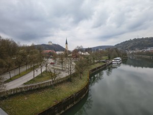 km 51: Blick zurück auf Kelheim
