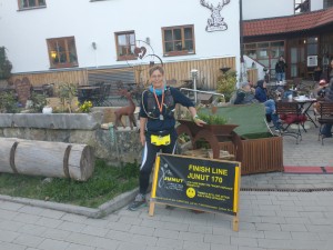 Claudia am Ziel nach 33:36 Stunden