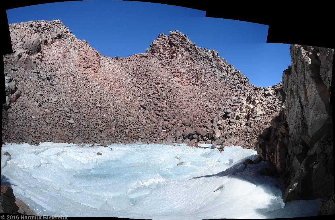 Am Seeufer auf 5950 m