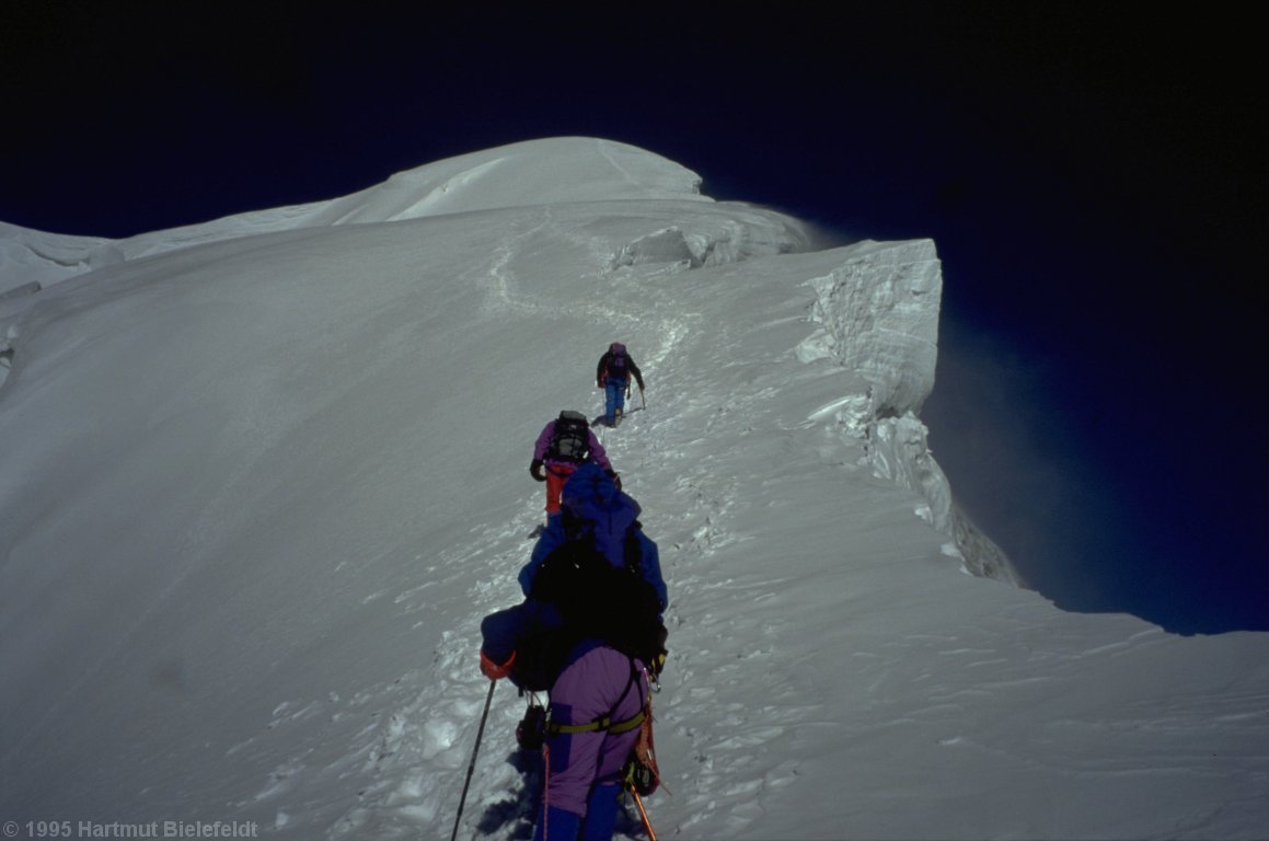 Akklimatisationstour auf den Nordgipfel des Pik Tschapajev.