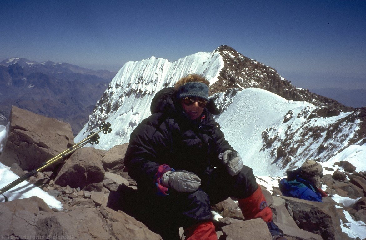The Guanaco Ridge connects the two summits of Aconcagua. Now it is not far anymore.