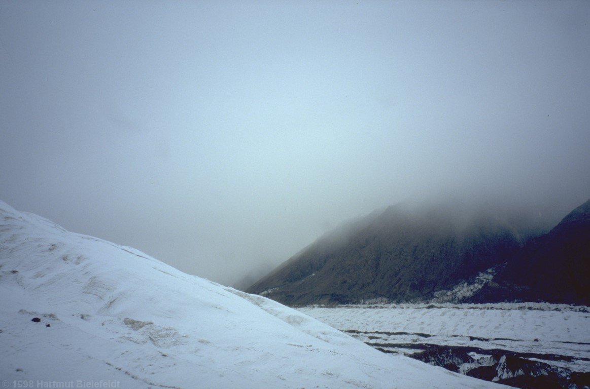 During descent the typical Tien Shan weather is coming again.