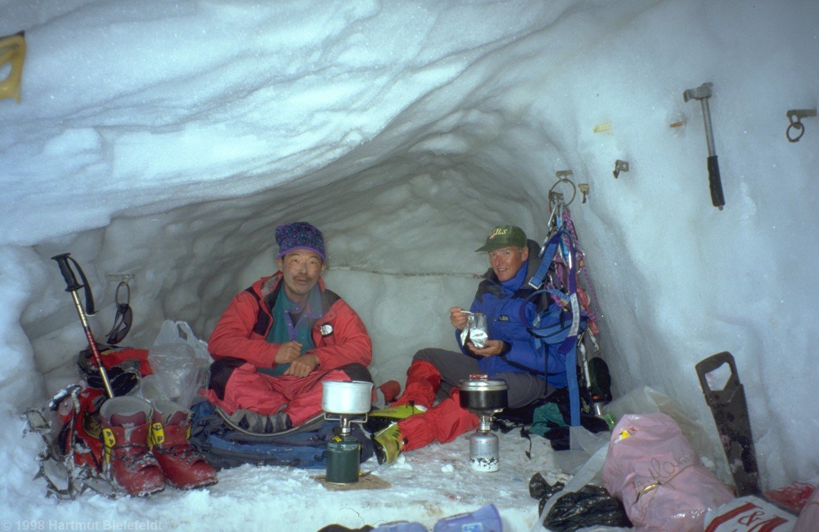 Japanese Katori and Dutch Hank live in one half of the snow cave...