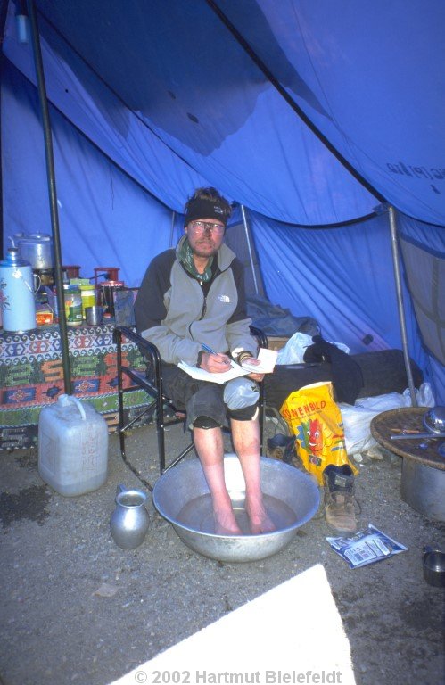 Fußbäder sollen die Durchblutung verbessern.