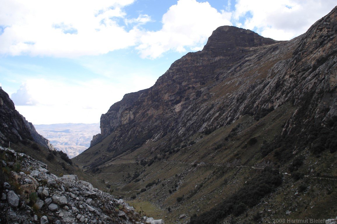 Das Taxi kommt pünktlich, um uns abzuholen.