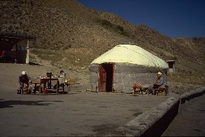 'yurt-inn'
