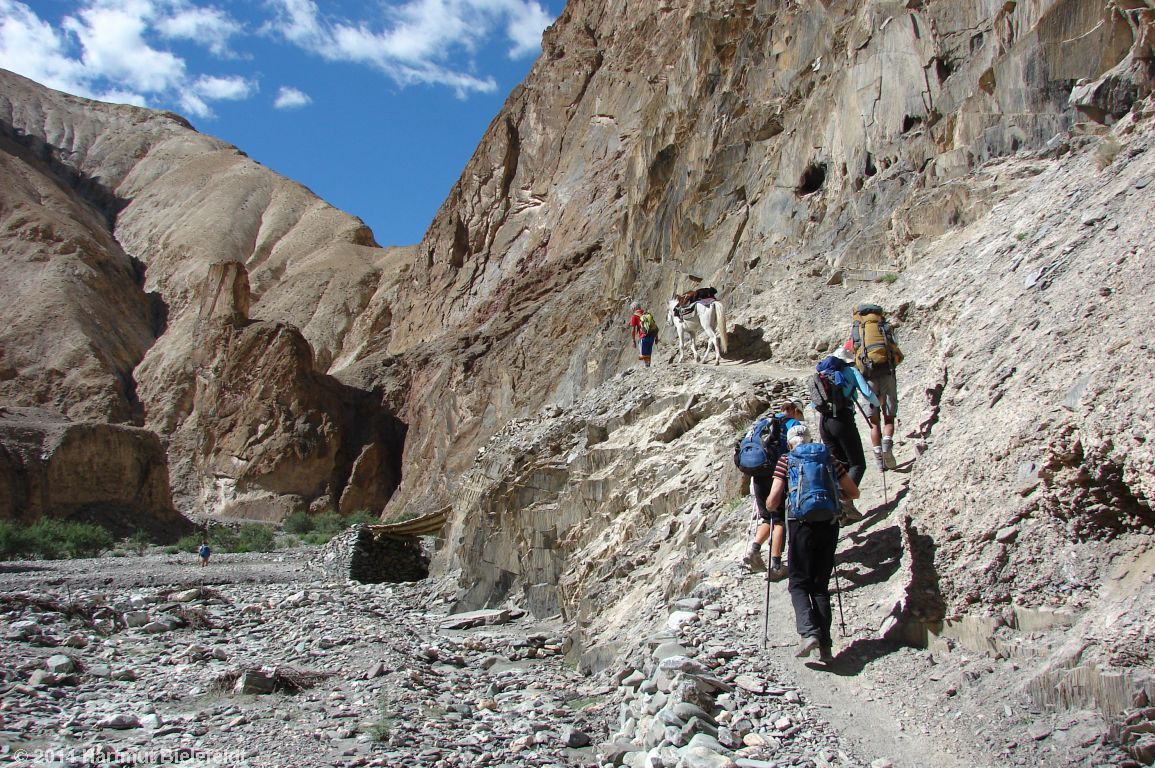 Wieder zur�ck auf die andere Seite des Flusses