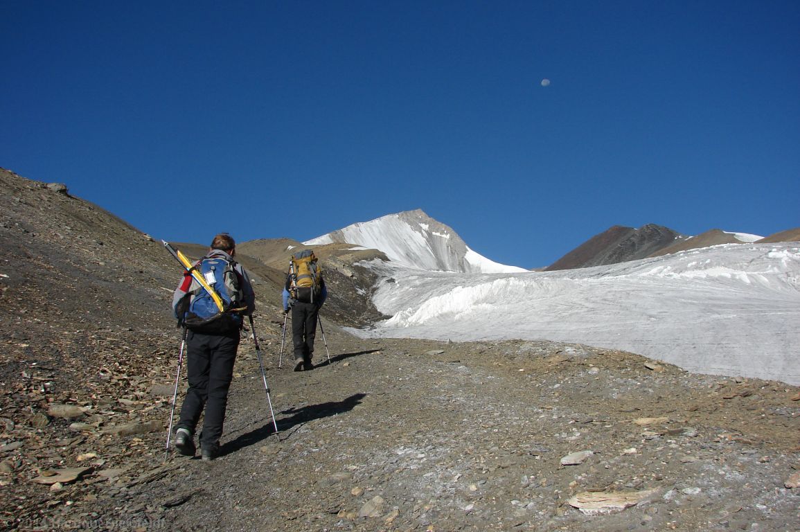 Aufstieg zum Dzo Jongo East