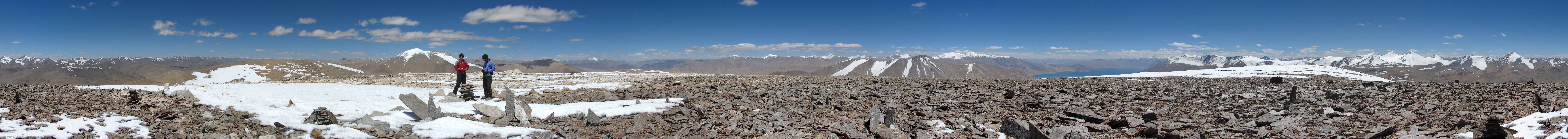 panorama from south summit: Spangnak Ri, border summits, Lungser/Chamser, Tsomoriri, Mentok, Gyama