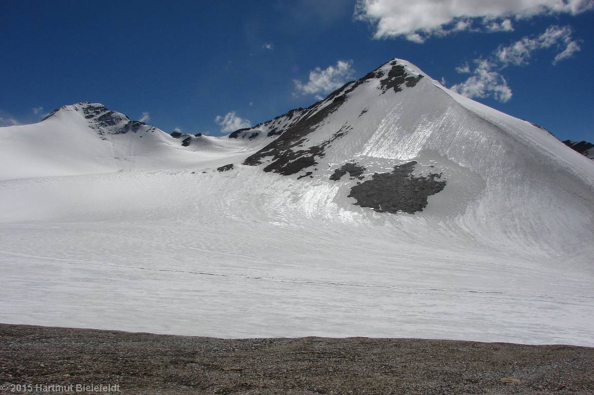 view back to the Pyramid