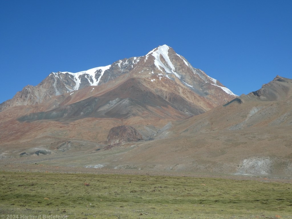 Brilliant morning: Chomotang is just over 6000 meters high.