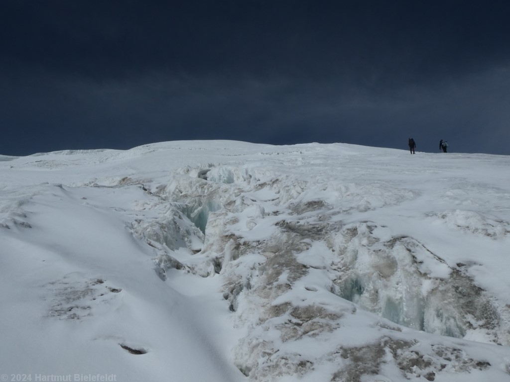 ein paar kleine Spalten