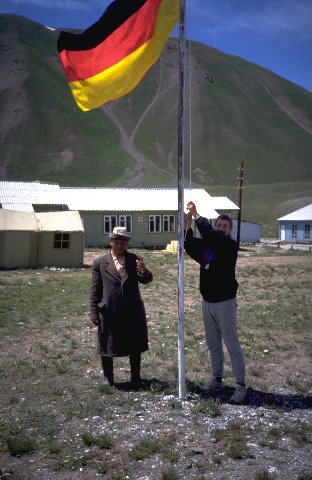 Wir installieren uns f�r ein paar Tage in Atschik Tasch